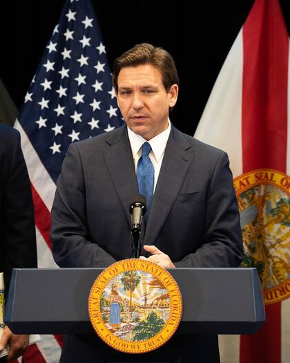 El gobernador Ron DeSantis ha cobrado popularidad entre los conservadores gracias a los proyectos de ley que impulsó durante los últimos meses