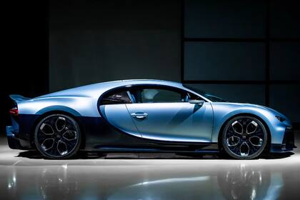 El Gobierno analiza quitar el impuesto al lujo de los autos