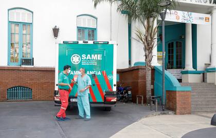 El Gobierno anunció que arancelará la atención médica para extranjeros