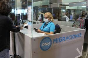 El Gobierno analiza regalar pasajes de Aerolíneas Argentinas a extranjeros para reactivar el turismo