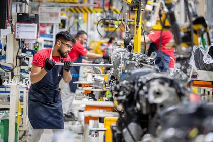 El Gobierno busca agilizar los procesos para que las terminales reciban los beneficios del régimen de promocion de autopartistas.