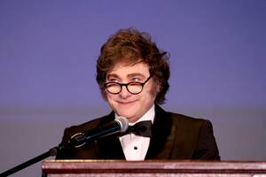 El Gobierno creó la “Condecoración al Valor del Ciudadano” y entregó la primera distinción a familiares del repartidor asesinado en Moreno