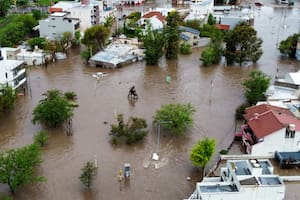 El Gobierno creó un fondo especial de asistencia para los damnificados en las inundaciones de Bahía Blanca por $200.000 millones