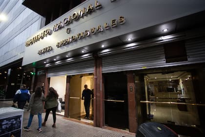 El Gobierno da marcha atrás con el traslado de Cine.ar y se alista para privatizarla