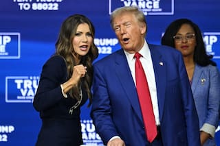 El ICE ahora apunta contra inmigrantes sin antecedentes: el dato que enfrenta a Noem con Trump