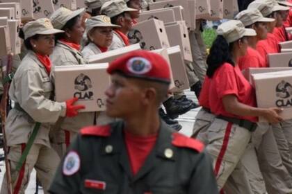 El gobierno de EE.UU. acusa a Saab de negocios fraudulentos a través del programa CLAP, que entrega cajas de alimentos a familias necesitadas de Venezuela