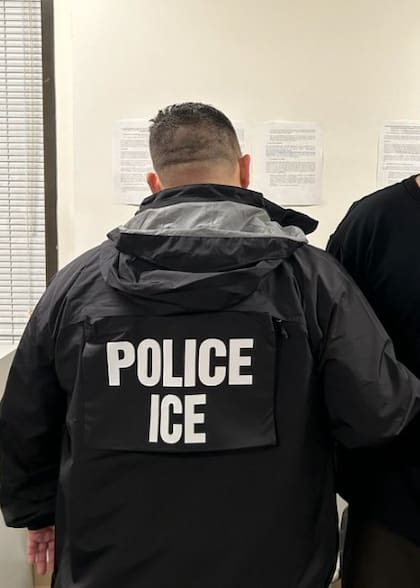 El Gobierno de EE.UU. celebró el acuerdo de intercambio de información entre el IRS y ICE (Facebook/U.S. Immigration and Customs Enforcement)