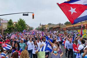 El gobierno de EE.UU. entrega un documento de "liberación bajo palabra” a ciertas personas que fueron detenidas y luego liberadas por funcionarios de inmigración