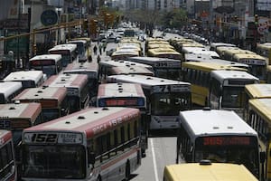 El Gobierno desembolsa millones para mantener las tarifas congeladas; por ejemplo, las del transporte automotor