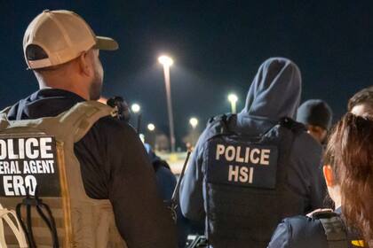 El gobierno estadounidense invita a los migrantes indocumentados a optar por la autodeportación