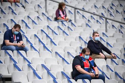 El gobierno francés decidió mantener un límite de 5000 personas en los estadios