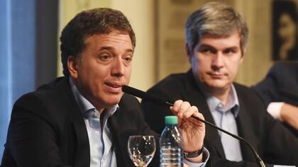 El ministro de Hacienda, Nicolás Dujovne y el jefe de Gabinete, Marcos Peña