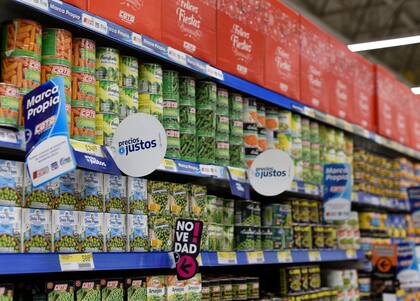 El Gobierno prepara nuevas medidas tras el golpazo que implicó la inflación de febrero. Serán monetarias y macroeconómicas, de manera que irán más allá del control de precios.