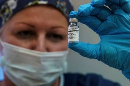 El gobierno ruso fue criticado por apresurar su programa de vacunas por razones políticas