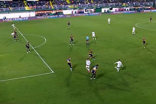 El gol que el VAR le anuló a Defensa a los 5 minutos contra Boca y el hincha que entró al campo de juego
