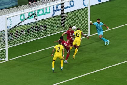 El gol anulado a Enner Valencia de Ecuador