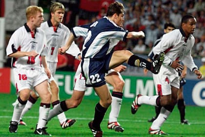 El gol de su vida con los colores de la selección: a Inglaterra, en el Mundial de Francia 1998