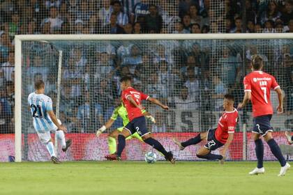 El gol del chileno Díaz dejó KO a Independiente en el clásico