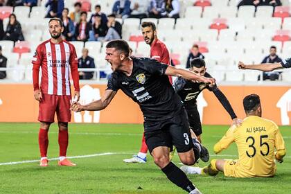 El gol del triunfo de Ballkani ante Sivasspor: es el primer equipo kosovar en ganar un partido en un torneo oficial de la UEFA