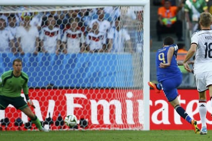 El gol que falla Higuaín en la final