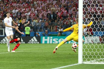 El gol que valió una final: Mandzukic supera a Pickford y marca el 2-1 ante Inglaterra