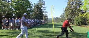 Sergio García, insólito: destrozó su driver en el tee de salida y después le llevó los palos a Rahm