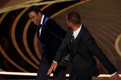 El golpe de Will Smith a Chris Rock fue la imagen de los Oscars que recorrió el mundo
