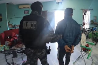 Megaoperativo en el sur de Rosario para detener a un grupo de barras que manejaban la venta de drogas