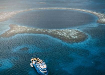 El Gran Agujero Azul de Belice, el sumidero más grande del mundo