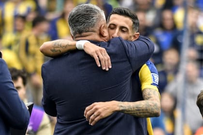 Ángel Di María y Chiqui Tapia, cómplices