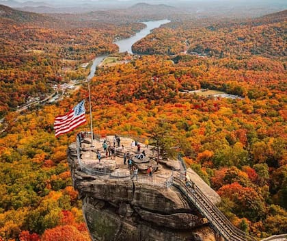 El gran atractivo de la ciudad es el inmenso paisaje de las Montañas Apalaches