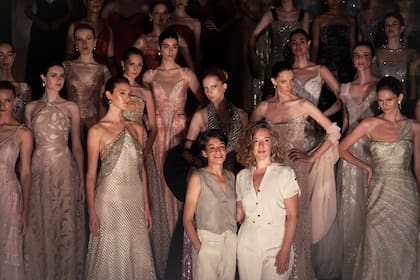 El gran desfile de Sylvie Burstin en la Semana de la Alta Costura en el Teatro Colón