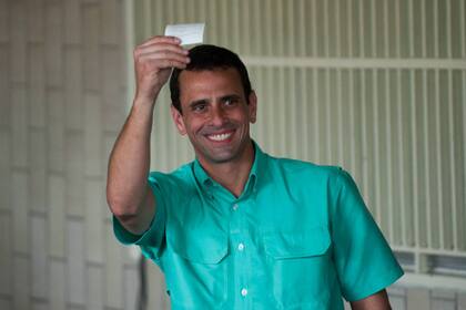 El gran favorito en los sondeos, Henrique Capriles Radonski
