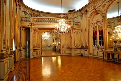 El Gran Salón de Baile cuenta con un palco para orquestas