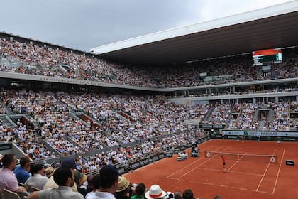 El Grand Slam parisino volvió a vivir una jornada de ensueño, atestiguando el logro de Djokovic