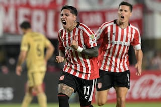 Estudiantes celebró en la Libertadores: un blooper, un golazo de Cusco y una joya de Tiago Palacios