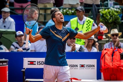 El grito de Facundo Díaz Acosta luego de vencer a Lajovic en el court central