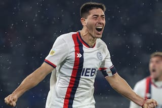 Una definición de crack al comienzo y un gol en contra al final: San Lorenzo le ganó a Talleres para empezar sonriendo