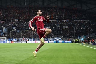 Un gol de tiro libre con una "bola lisa" y brillo en Liverpool: una estrella que no irá al Mundial