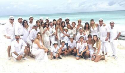 El grupo completo, en donde se puede ver también a Pico