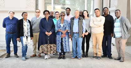 El grupo de investigadores, formuladores de políticas y bioemprendedores de Kenia y Etiopía que intercambió con el equipo de BioHeuris ideas sobre biotecnología agrícola, startups y marcos regulatorios