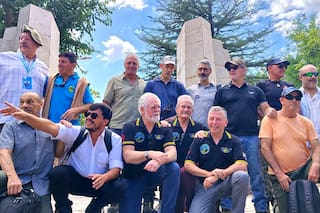 Veteranos de Malvinas argentinos e ingleses se unen en una gesta inédita a la cima del Aconcagua