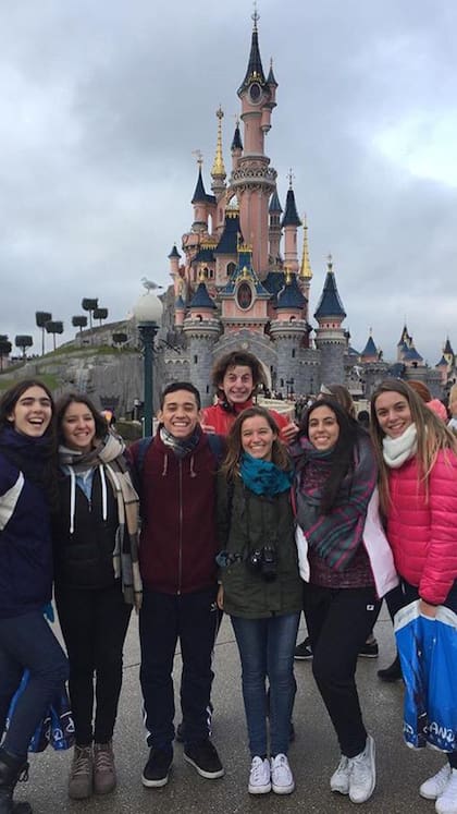 El grupo del Colegio Compañía de María en Disneyland País