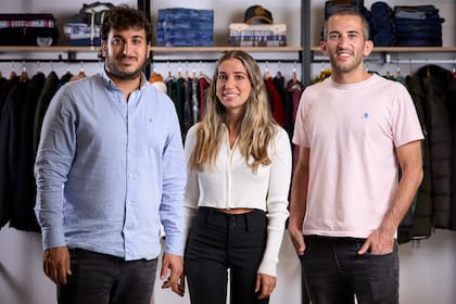 El grupo local Oxford es liderado por los hermanos Julián, Laura y Alejo Itzkovici