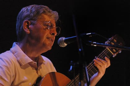 El guitarrista en escena, en 2005