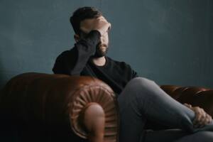 El hábito nocturno para dormir mejor y proteger la memoria