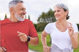 El hábito saludable para mantenerse después de los 50 años