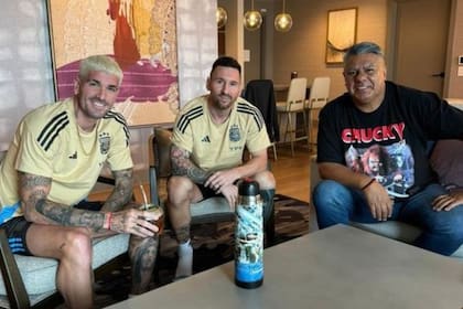 El habitual encuentro entre Claudio Tapia, Lionel Messi y Rodrigo De Paul