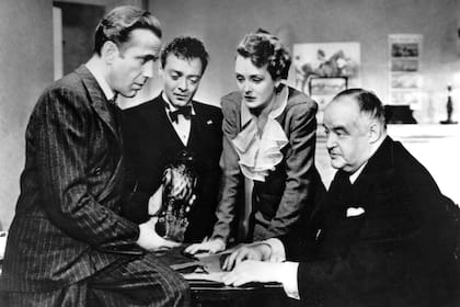 El halcón maltés (1941), uno de los grandes éxitos de la época clásica de los estudios Warner