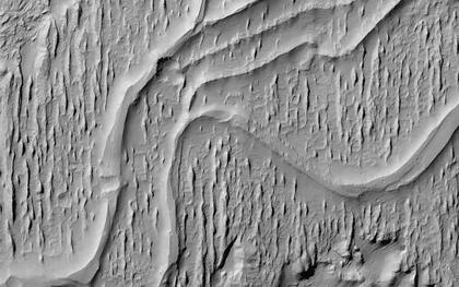 El hallazgo puede explicar adónde se fue el agua que irrigaba Marte hace millones de años. Foto: NASA
